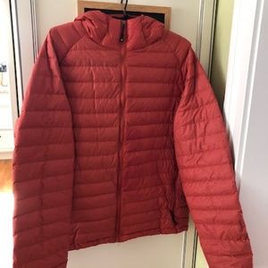 Weatherproof Lightweight Puffy Jacket